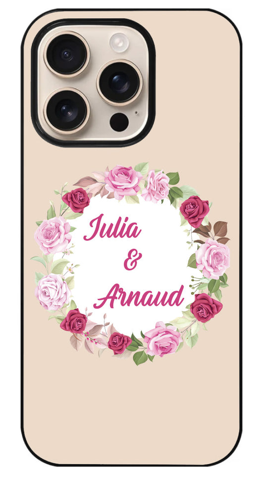 Coque prénoms dans bouquet de fleurs à personnaliser